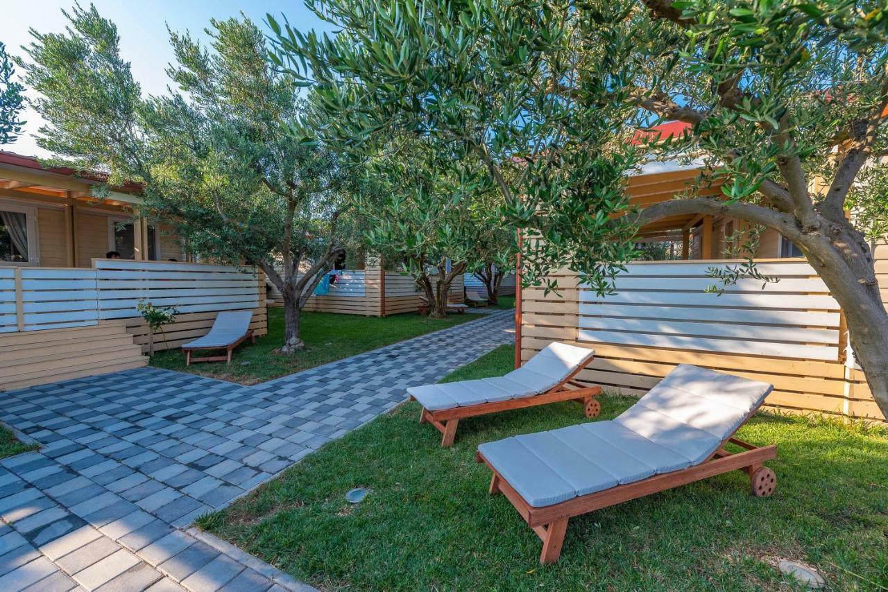 Camp Bepo Hotell Pakoštane Exteriör bild