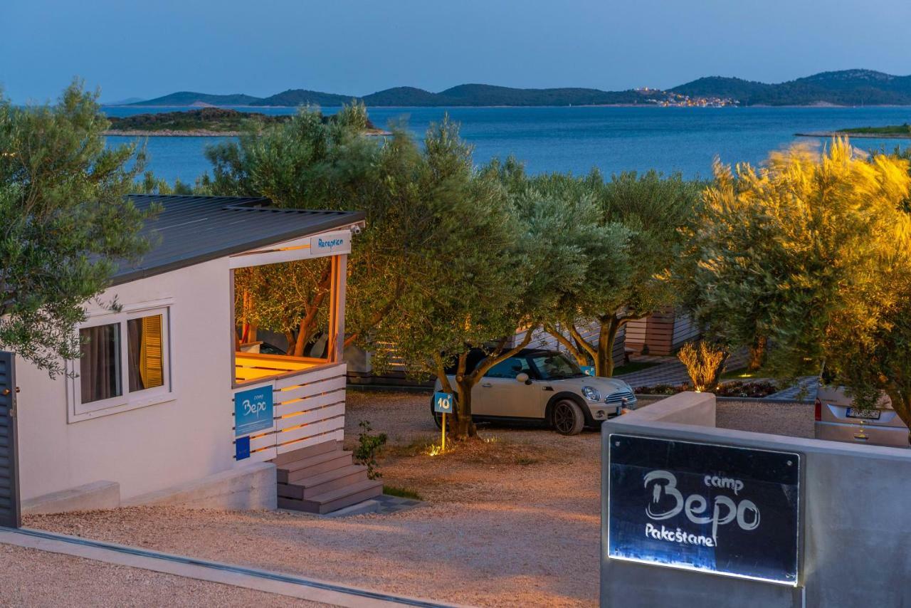 Camp Bepo Hotell Pakoštane Exteriör bild