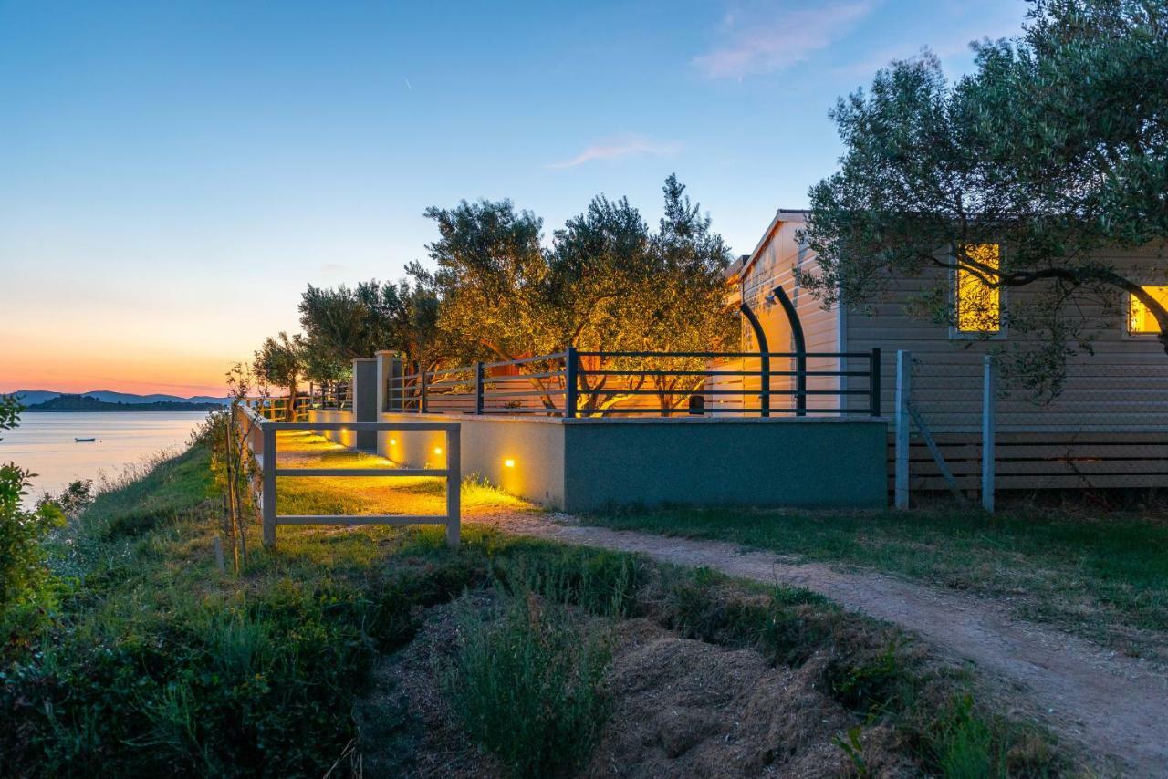 Camp Bepo Hotell Pakoštane Exteriör bild