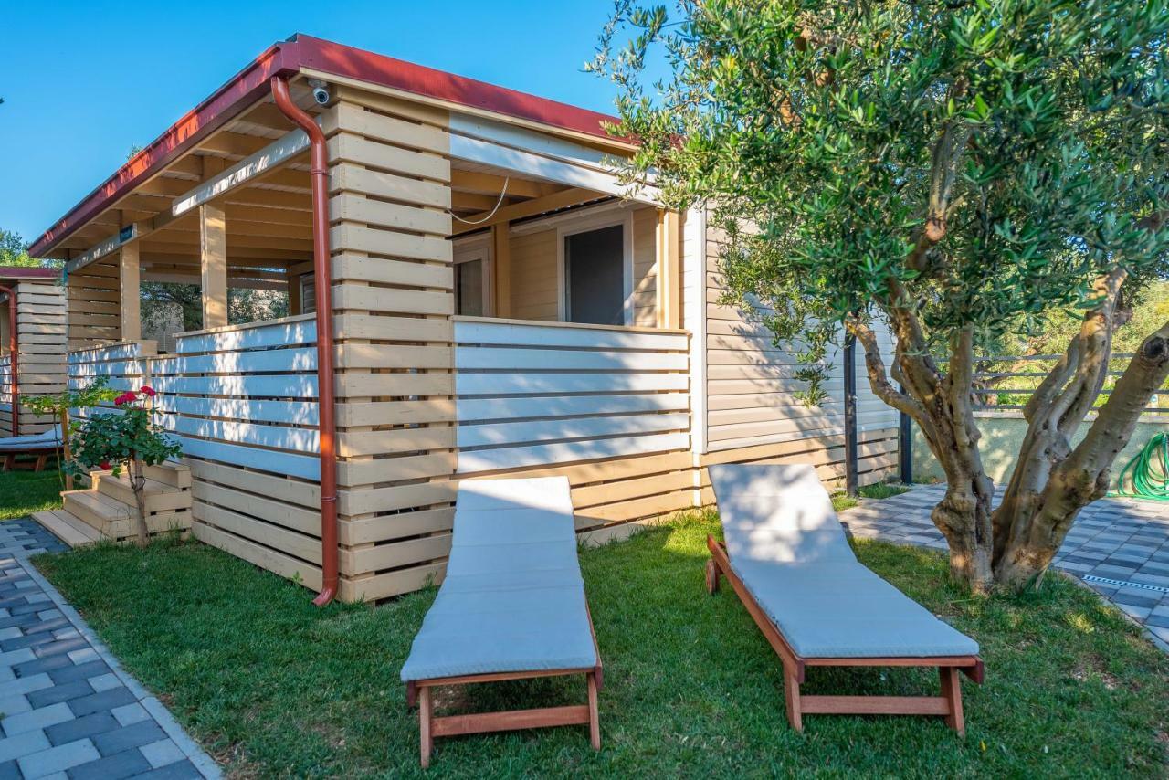 Camp Bepo Hotell Pakoštane Exteriör bild