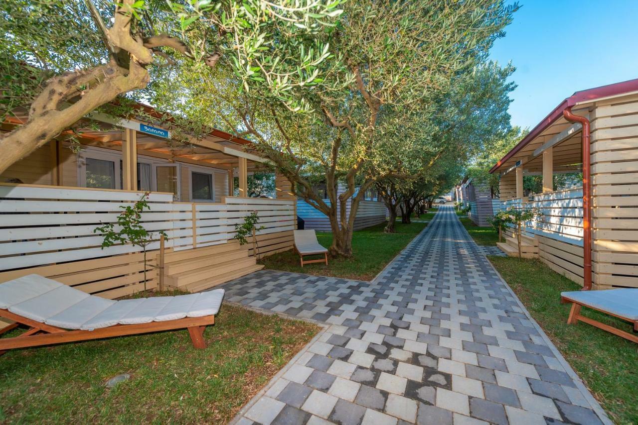 Camp Bepo Hotell Pakoštane Exteriör bild