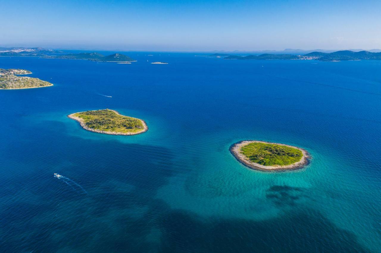 Camp Bepo Hotell Pakoštane Exteriör bild